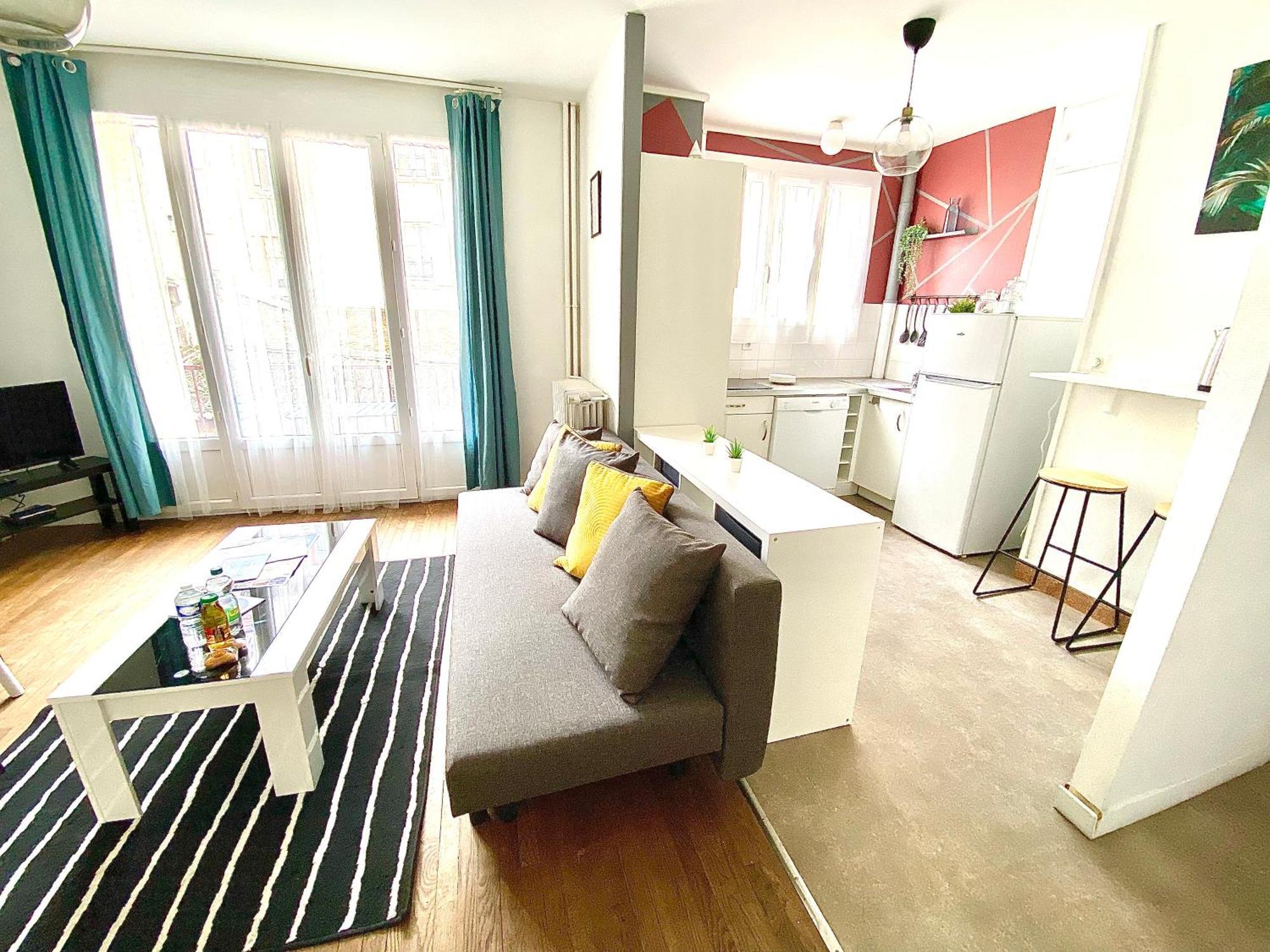 Le Chinchauvaud, Spacieux Avec Balcon Limoges Zewnętrze zdjęcie